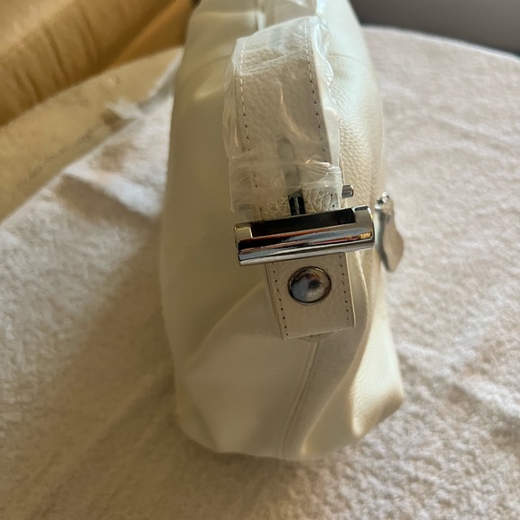 WHITE LEATHER SATCHEL… NEW WITH TAGS - Picture 6 of 14